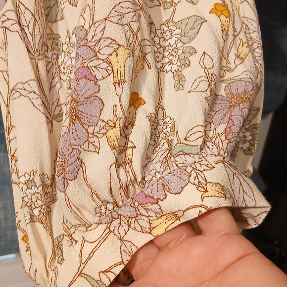 ana gorgeous dress - Picture 4 of 13